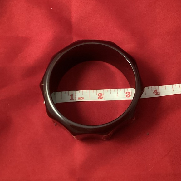 Large Brown and cream plastic bangle - Picture 10 of 11